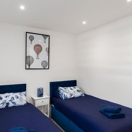 Star London Vivian Avenue 2-Bed Haven Apartment The Hyde Exterior foto