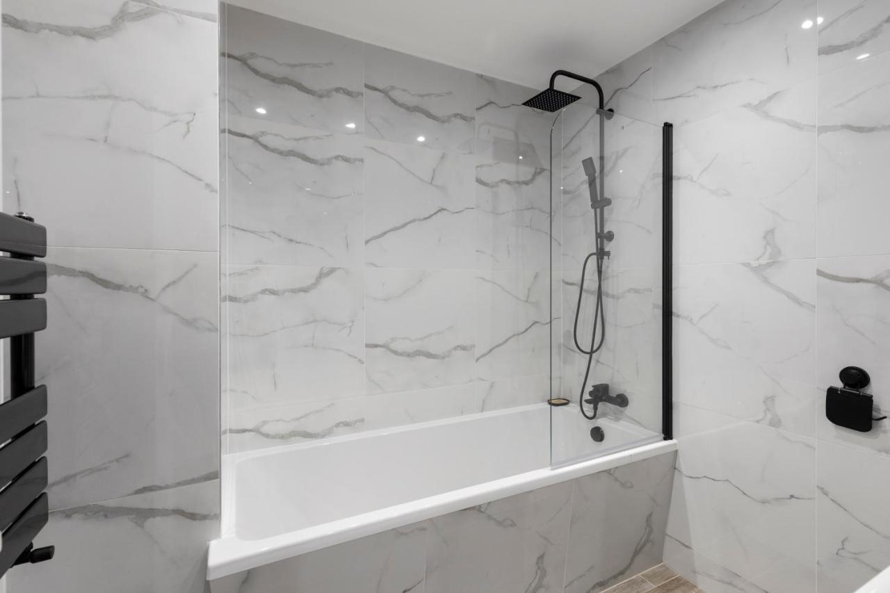 Star London Vivian Avenue 2-Bed Haven Apartment The Hyde Exterior foto